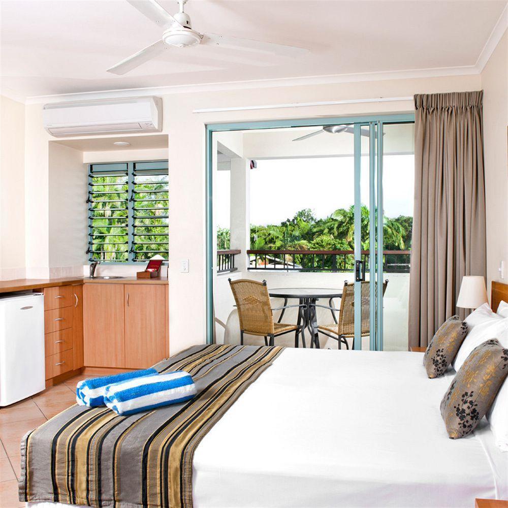Mantra In The Village Port Douglas Exterior photo