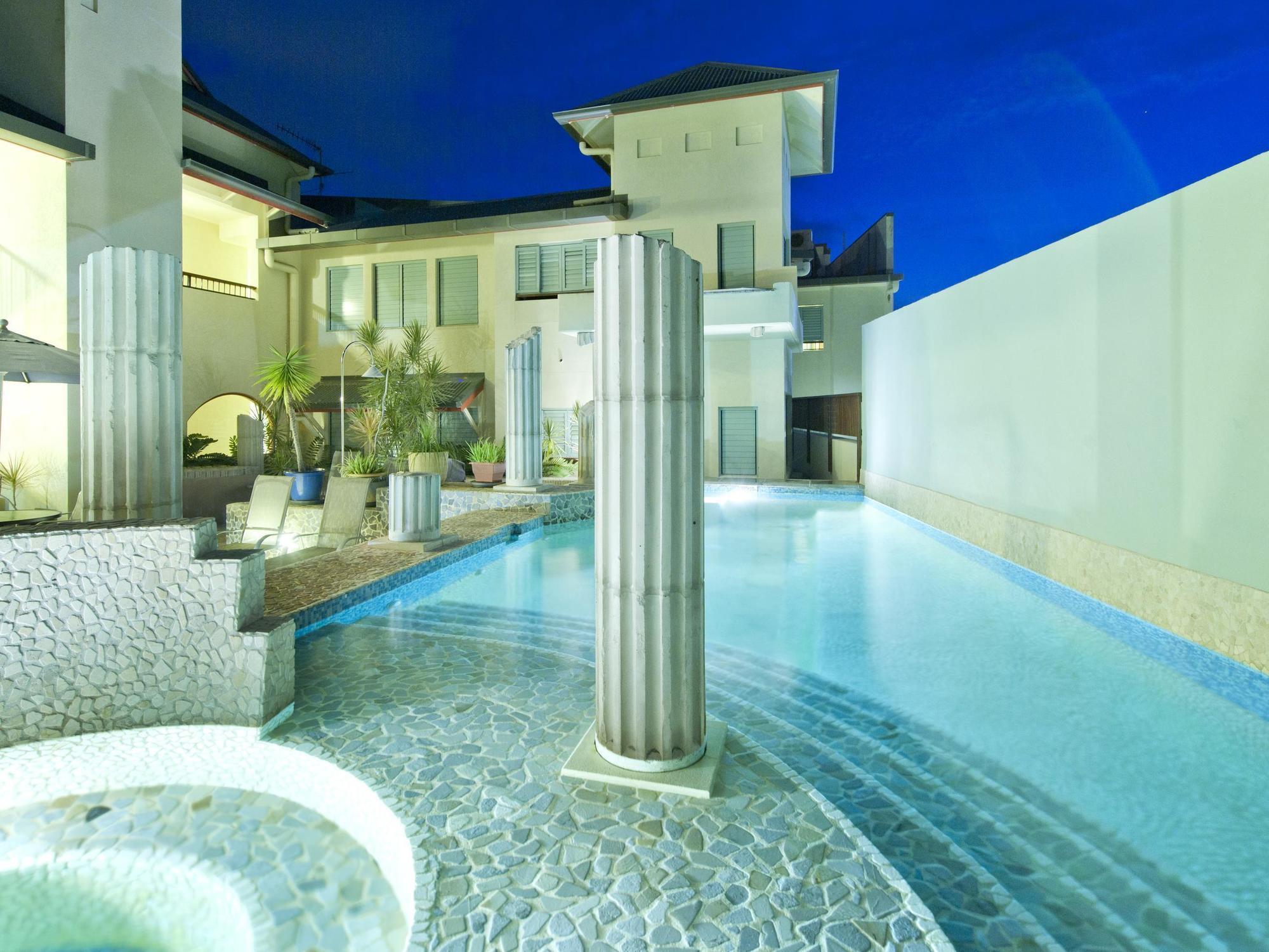 Mantra In The Village Port Douglas Exterior photo