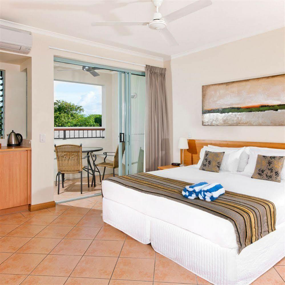 Mantra In The Village Port Douglas Room photo